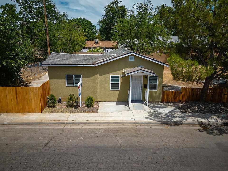 7218 N College Ave, Pinedale, CA 93650 Zillow