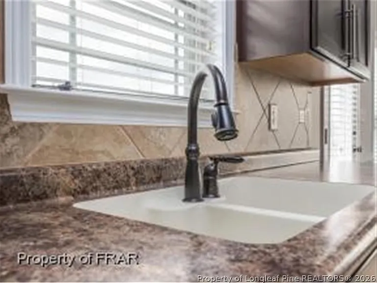 175 Windbrook Ct — Photo 10
