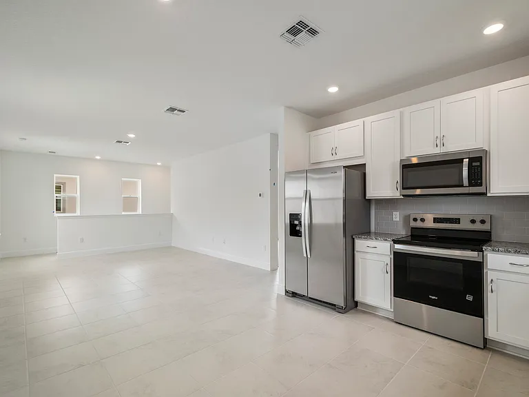 10027 Gobat Aly — Photo 11