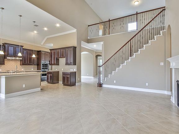 5th image of 15019 Dogwood View Ln