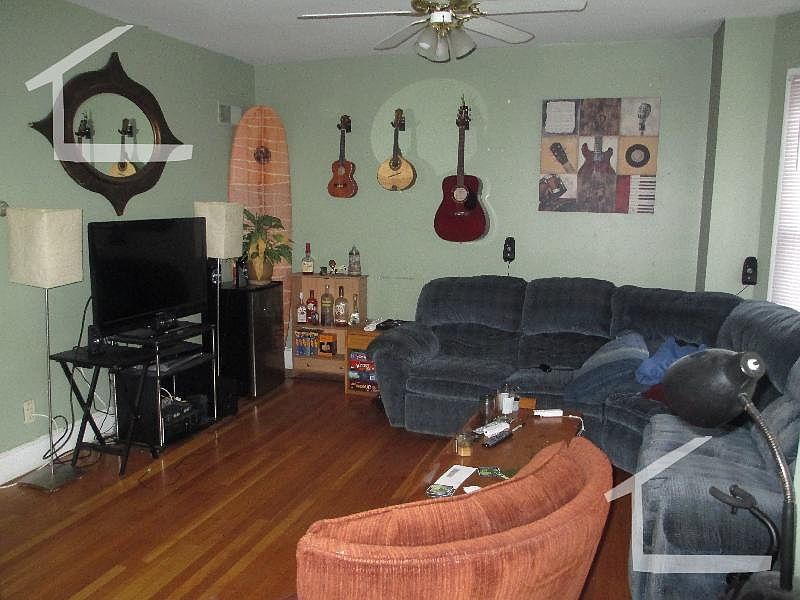 2nd image of 216 Freeman St #01