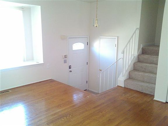 2013-09-04_13-32-03_895 foyer