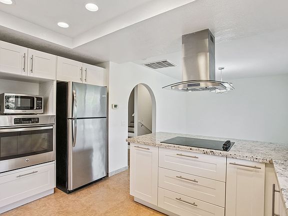5th image of 11000 Meadow Glen Way E