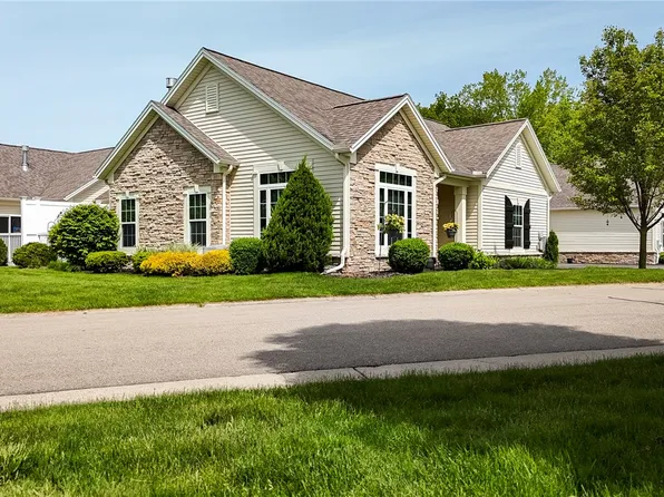 246 Maryview Dr, Webster, NY 14580