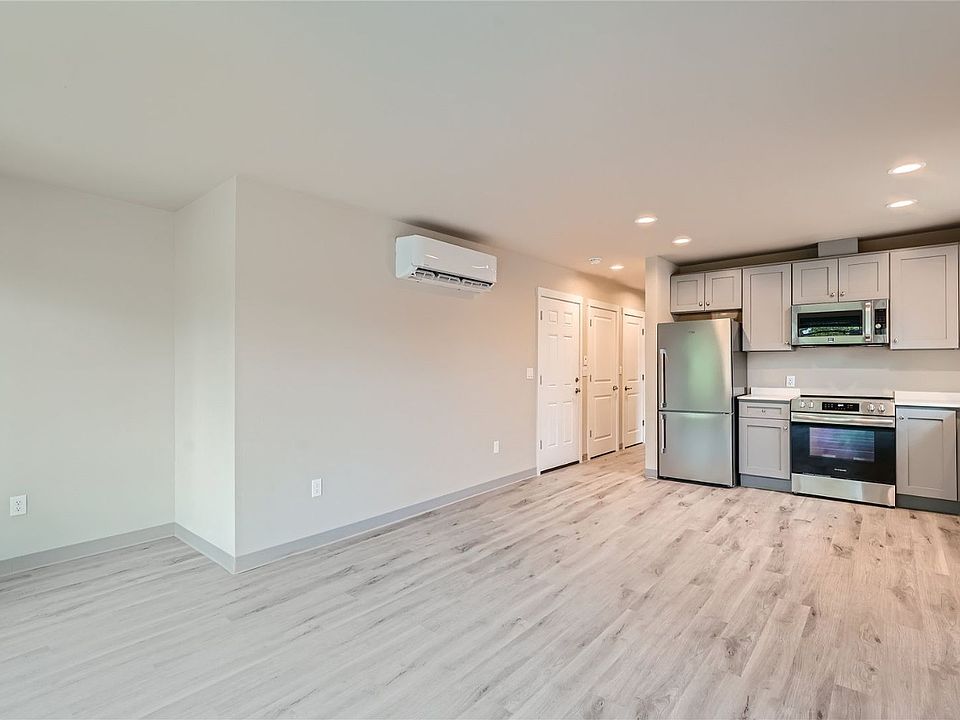 1st image of 1410 6th Ave #2B-1BA-700SQFT