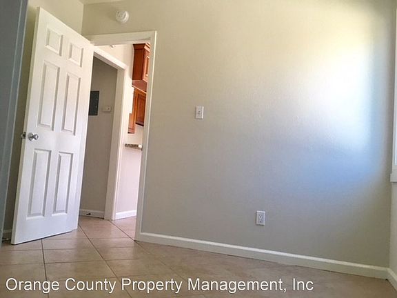 5th image of 714 W 20th St APT B