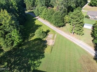 Donley Rd, Grenada, MS 38901