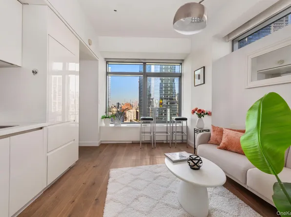 123 Washington Street #30F, New York (Manhattan), NY 10006