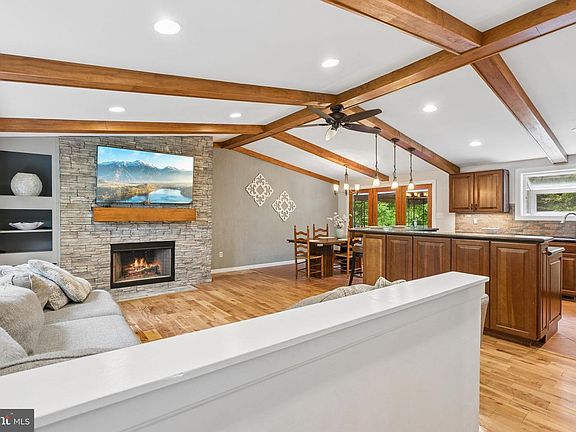 4th image of 6329 Tamar Dr