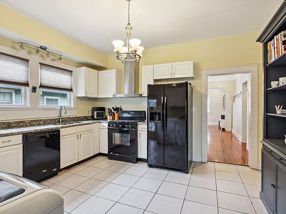 5th image of 2315 Leonidas St