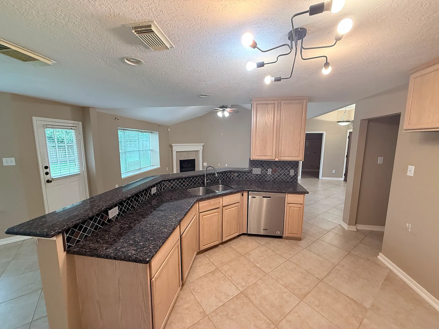 3226 Ivory Pointe Dr — Photo 2