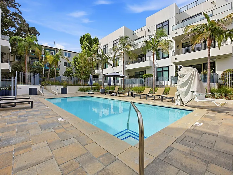 399 E Del Mar Blvd #103 — Photo 37