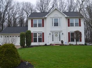 5015 Burrell Dr, Sheffield Village, OH 44054