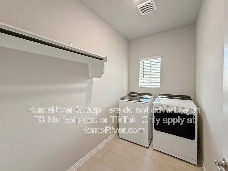 3 bed, 2.0 bath, 1533 sqft, $2,185 — Photo 4