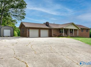 7 Cemetery Rd, Fayetteville, TN 37334