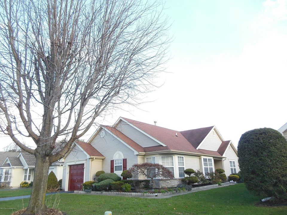 1st image of 2675 Lancaster Ln