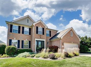 5 Waverly Rd, Springboro, OH 45066
