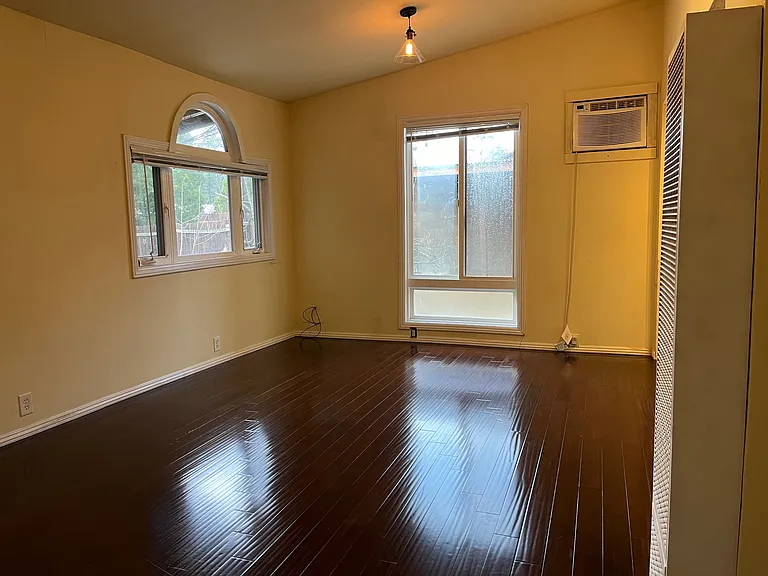 974 Orchard Ln — Photo 5