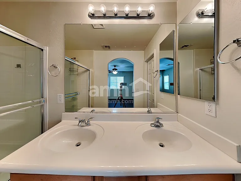 4740 E Redfield Rd — Photo 11