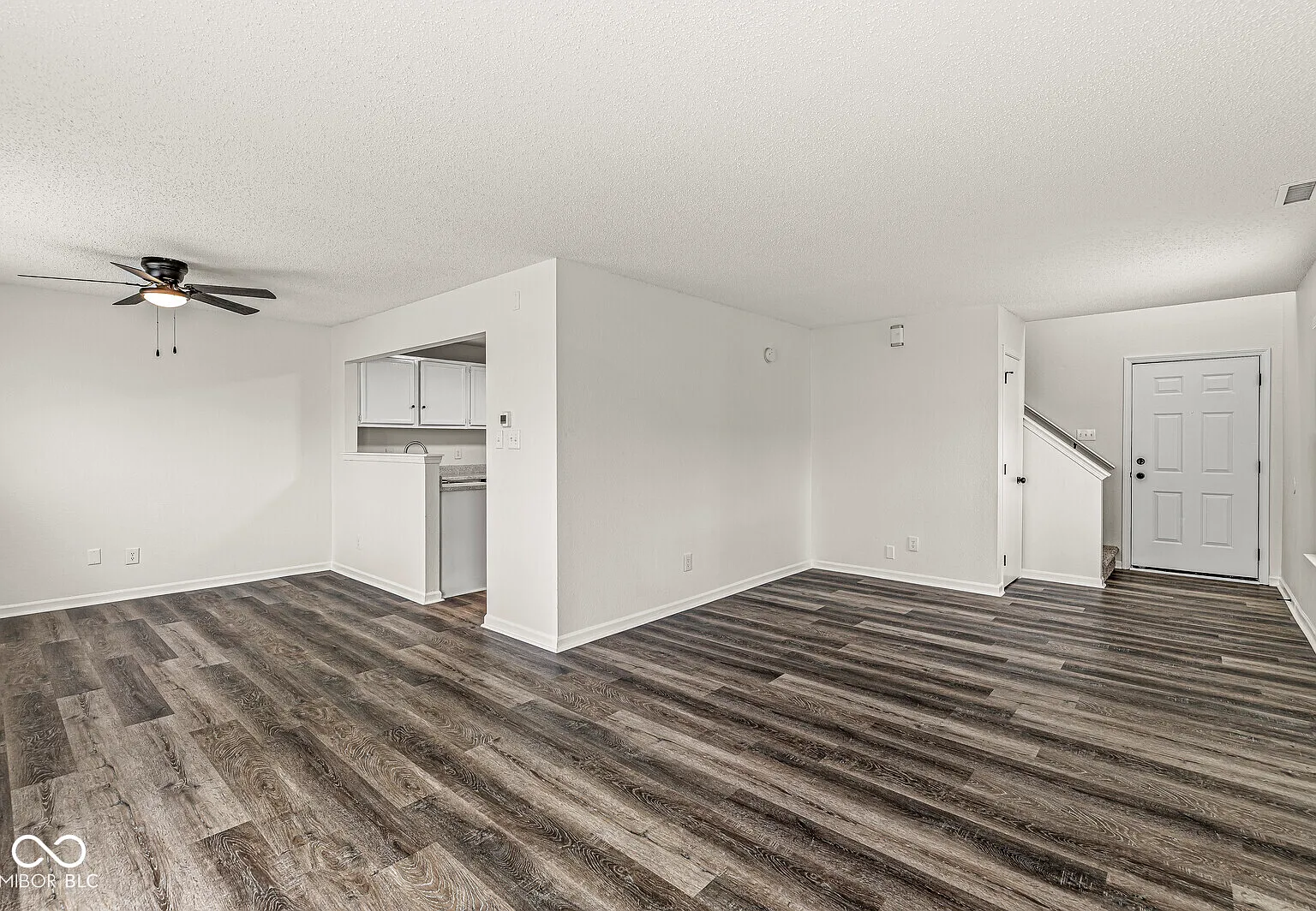 3 bed, 2.5 bath, 1865 sqft, $2,100 — Photo 4