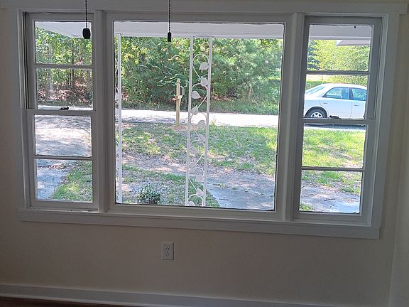 5th image of 3777 Owens St