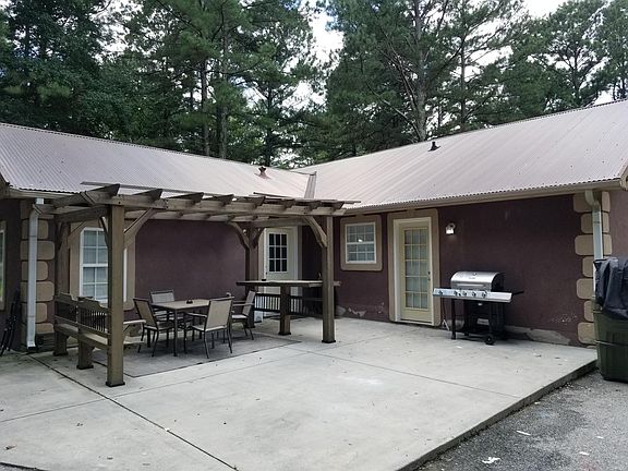 3rd image of 283 Tyrone Rd