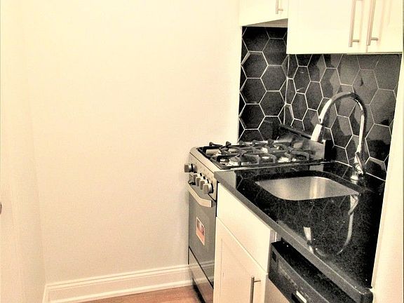 5th image of 412 E 50th St #1BB
