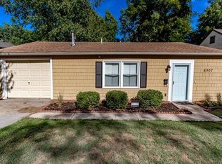 8907 McGee St, Kansas City, MO 64114