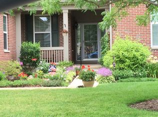 576 Tuscan View Dr, Elgin, IL 60124