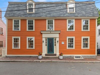 2 River St, Salem, MA, 01970