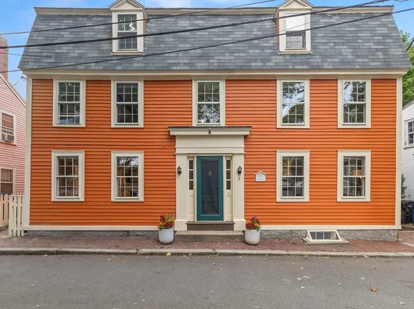 2 River St, Salem, MA 01970