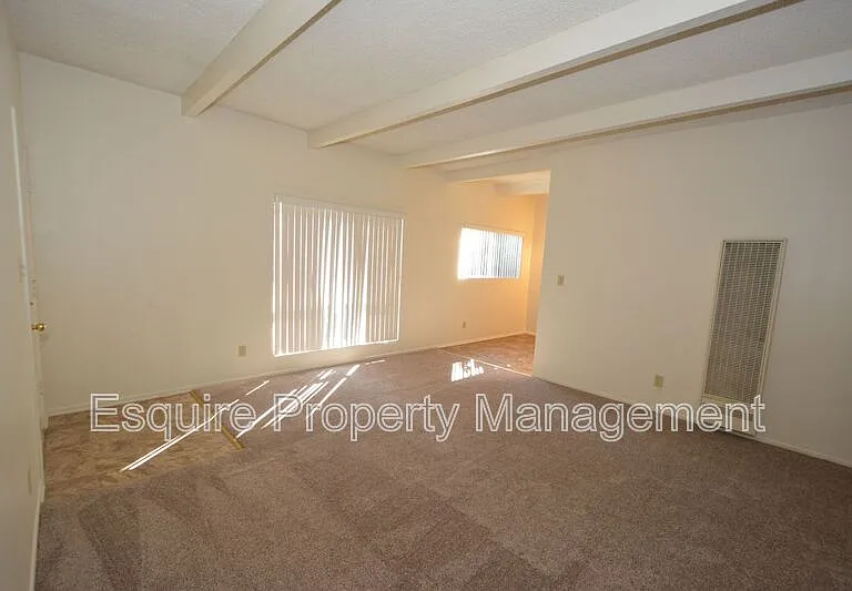 2050 N Ventura Rd #4 — Photo 5