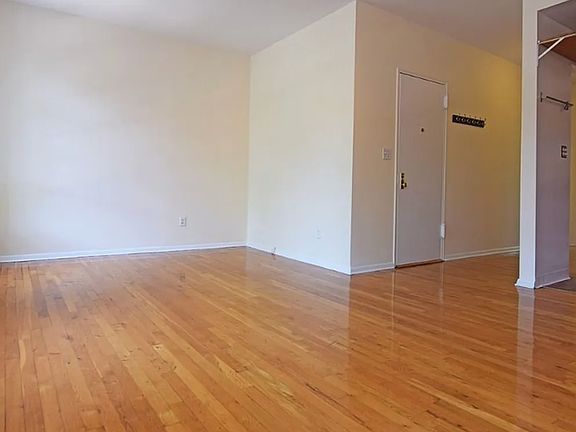 5th image of 423 Clermont Ave APT 2