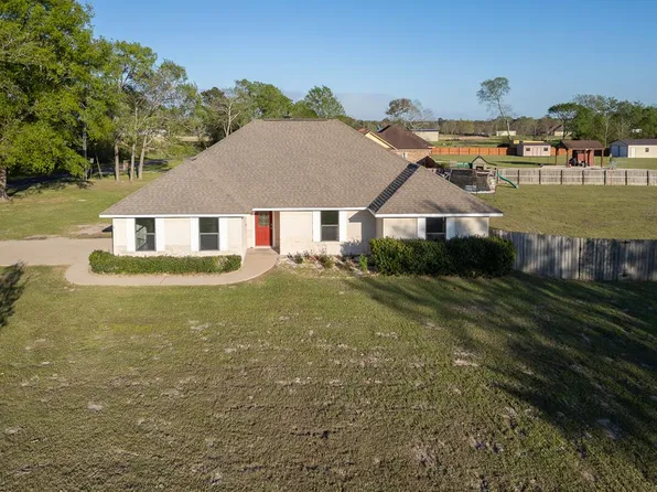 140 Egg Farm Rd, Lufkin, TX 75901