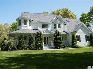 7 Canterbury Ct, Manorville, NY 11949