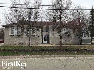 100 S Dilger Ave, Waukegan, IL 60085