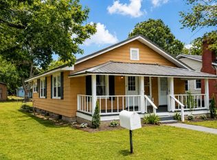207 E Swanzy St, Elizabethtown, NC 28337