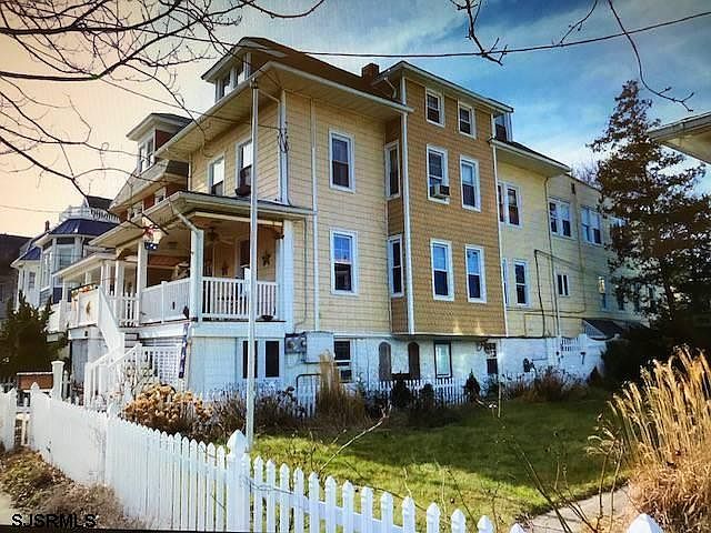 1st image of 424 Wesley Ave
