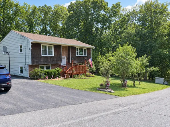 1 Walnut Trail W, Wurtsboro, NY 12790