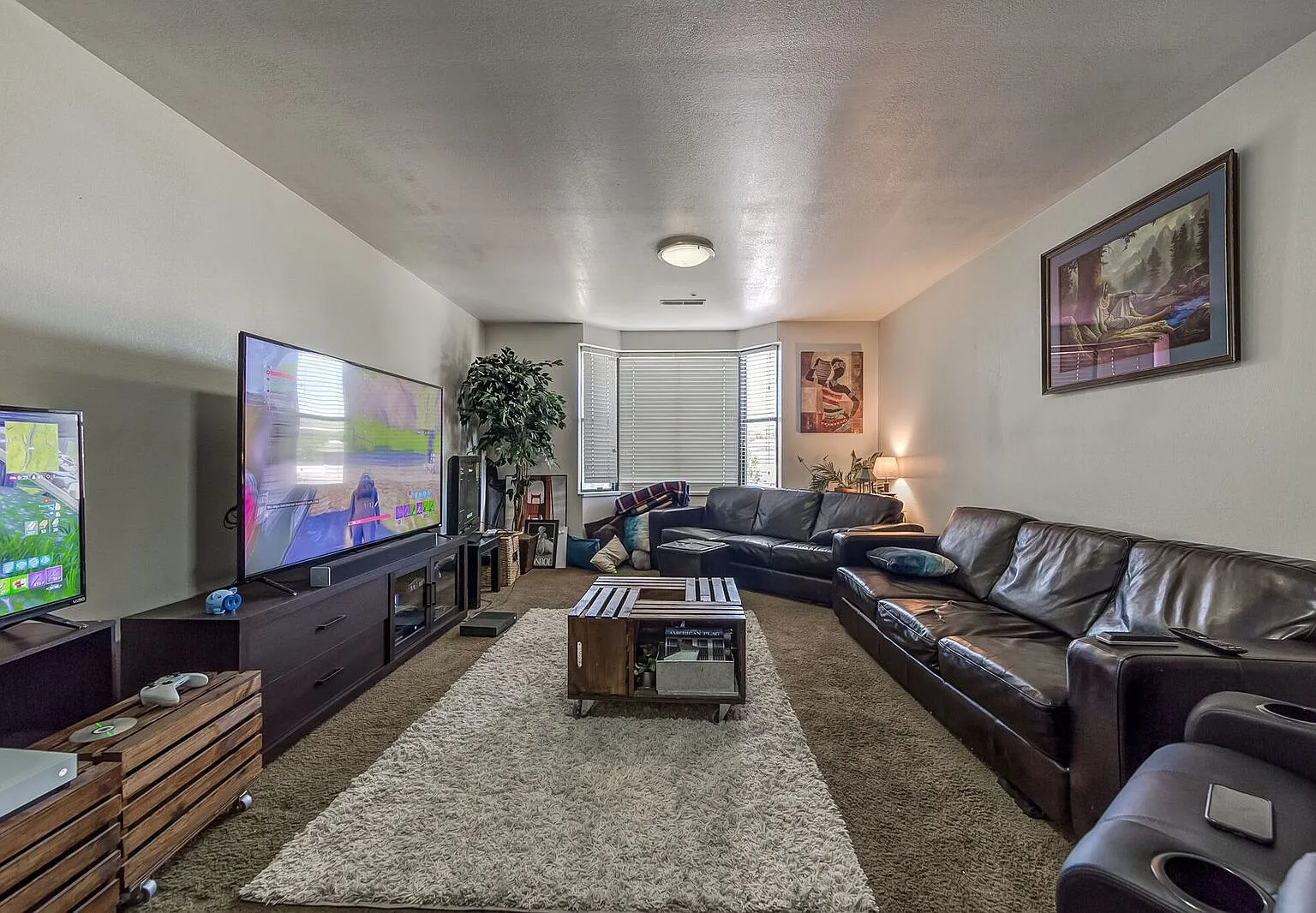 4 bed, 1245 sqft, $565 — Photo 2