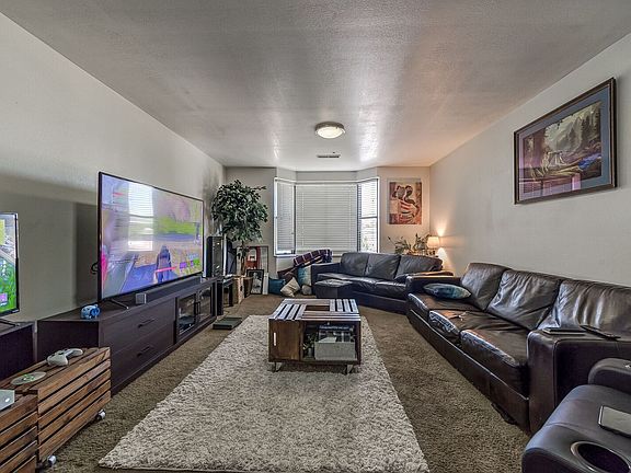 2nd image of 850 N University Ave APT 200