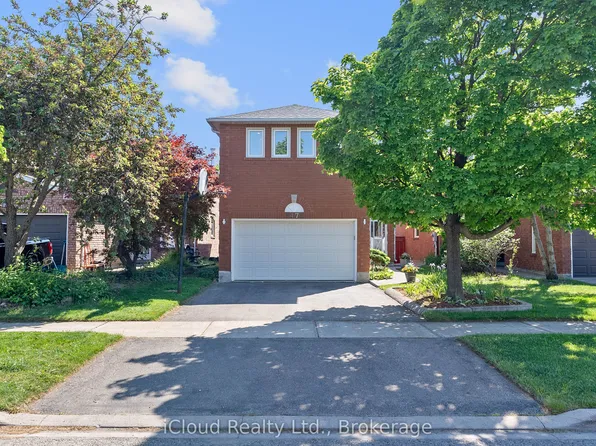3473 Nutcracker Dr, Mississauga, ON L5N 6E7