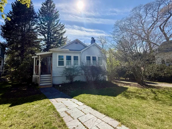 1335 Walnut St, Newton, MA 02461
