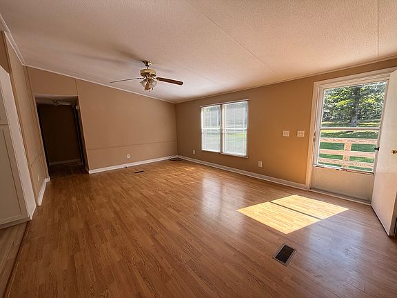 4th image of 145 Eaglet Rd