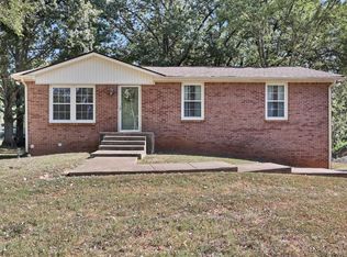 323 Forest Hills Dr, Clarksville, TN 37040