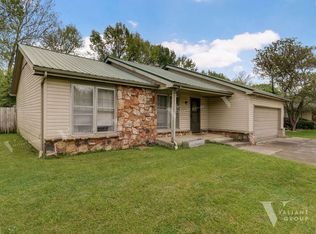 2520 S Fort Ave, Springfield, MO 65807