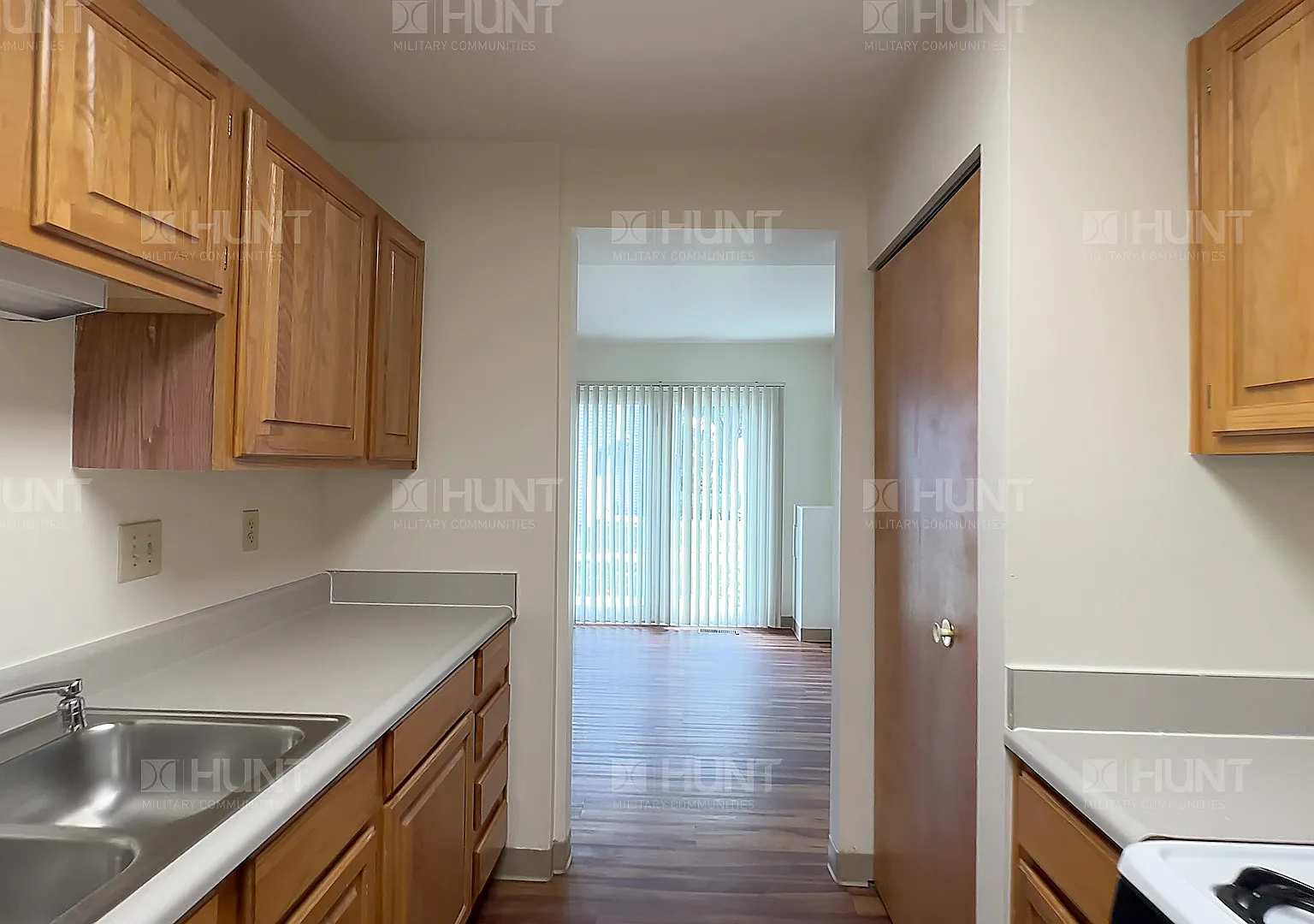2 bed, 1.5 bath, 1018 sqft, $1,950 — Photo 4