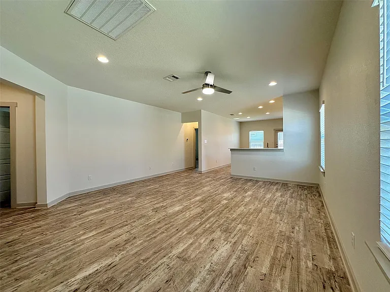 5132 Vanner Path — Photo 6