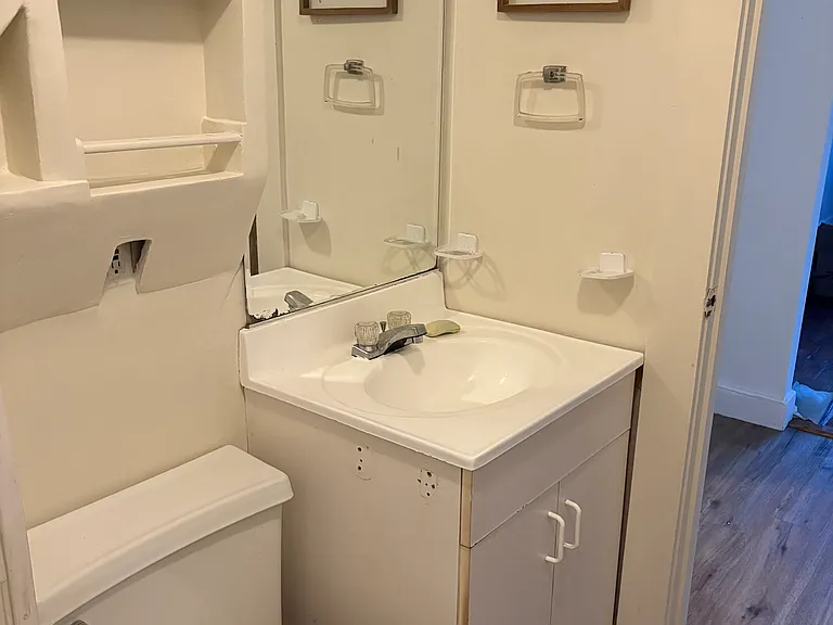 389 Salem St #3 — Photo 10