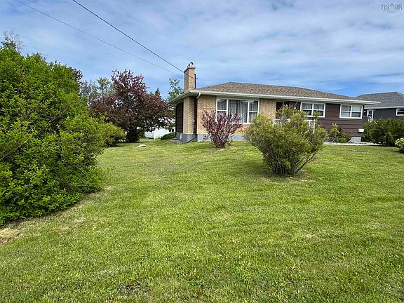 2nd image of 4 Macaulay Ave